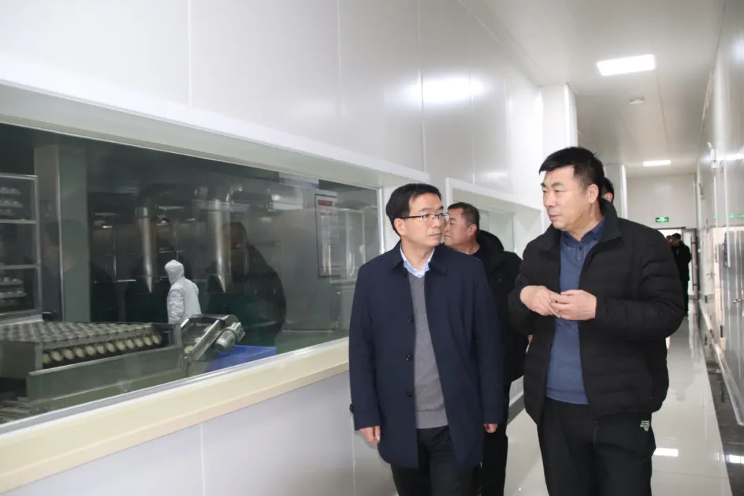 参观W66利来官网酸辣粉出产线
