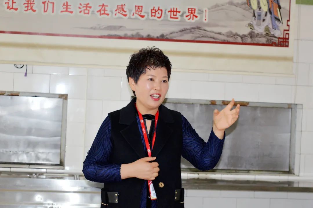 W66利来官网机械召开例会 W66利来官网机械召开例会
