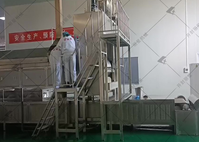 聚焦内蒙！W66利来官网水晶粉丝出产线售后培训现场直击